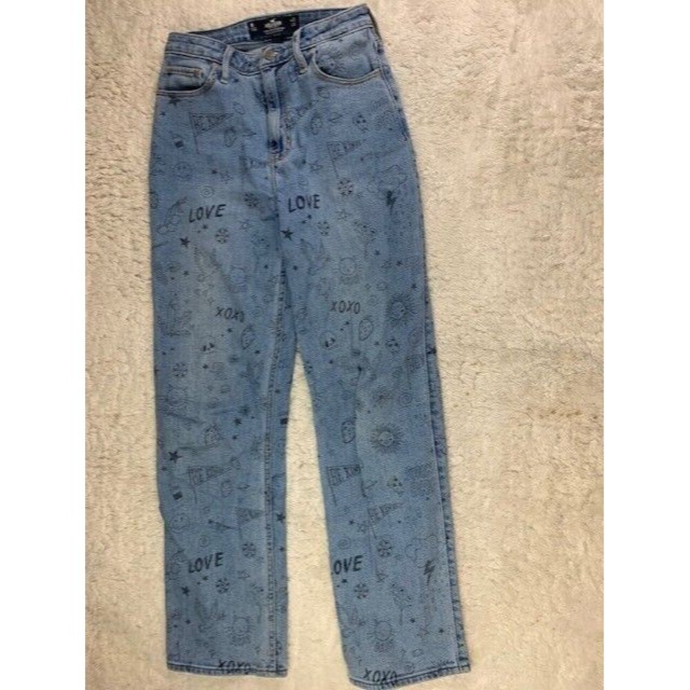 Hollister Size 1 Women Jeans Ultra High Rise Dad Jeans Skulls Light Wash Stretch